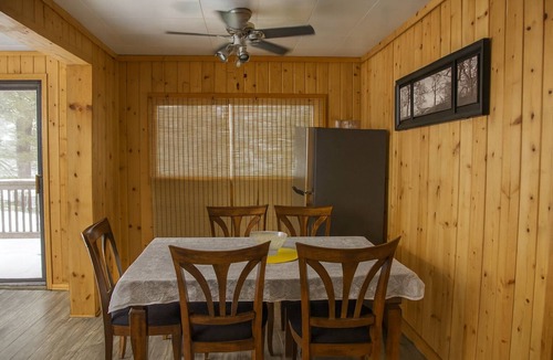 Winnipeg Beach Cottage | Matlock Dunnotar Area Pet Friendly 3 Bed Cottage Across the Road From the Lake