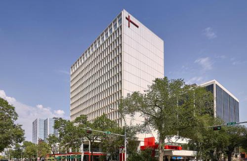 Downtown Edmonton Hotel | Matrix Hotel