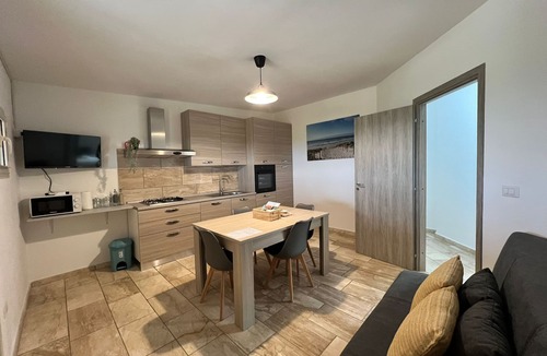 Orosei Apartment | MATTE8 RESIDENCE, 2-BEDROOM APARTMENT, OCEAN VIEW, GARDEN, AIR CONDITIONING