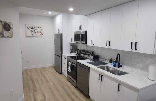 Airdrie Apartment | Mayfair Suite