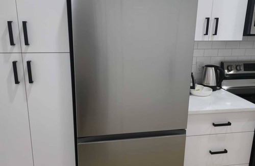 Airdrie Apartment | Mayfair Suite