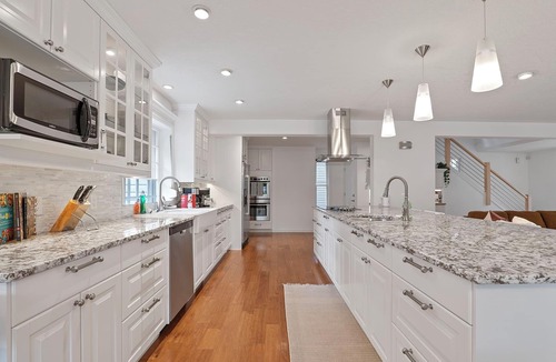 Southwest Edmonton House | McKernan - Ultimate Escape with A/C + BBQ