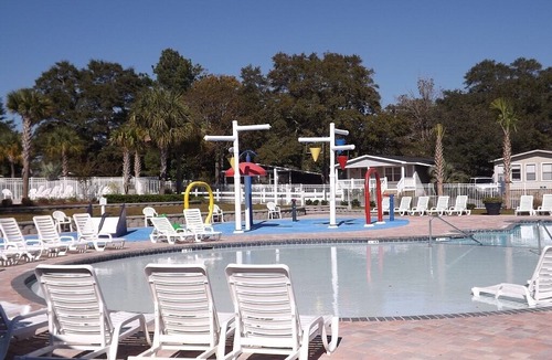Garden City House | Mellow Yellow...Oh so mellow in Surfside Beach