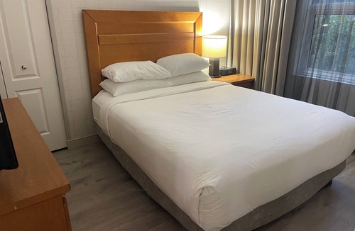 Cultural District Hotel | MEMORIAL CUP Delta Grand Kelowna Sleeps 6 for Fixed Week May 24-31 ,2026