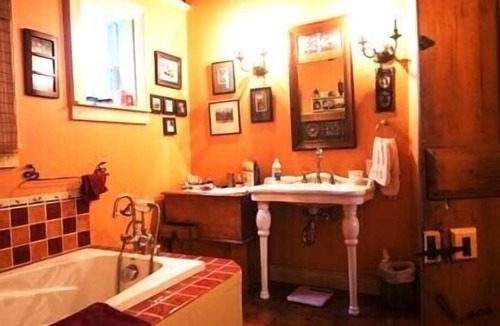 Annapolis Royal Cottage | Michaelmas Cottage 1769 - Family/Pet Vacation - Rural Annapolis Royal