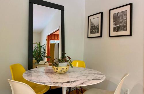 Chapel Hill House | Mid-Century Gem Creekside King Beds Near UNC