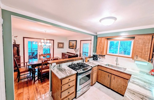 Hanahan House | Million Dollar View, Close to Everything, Waterfront w/Sailboats, Kayaks, & SUP