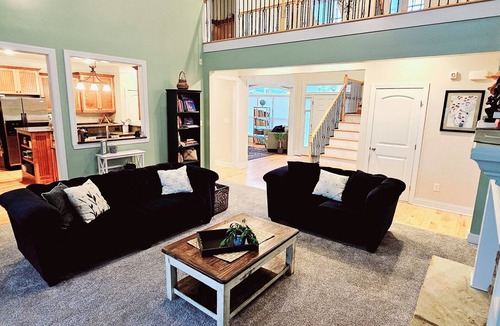 Evans House | Minutes from Masters in a 4-bedroom house in serene Evans, GA.
