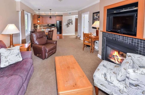 Sidney Condo | Miraloma 209 Summary:
