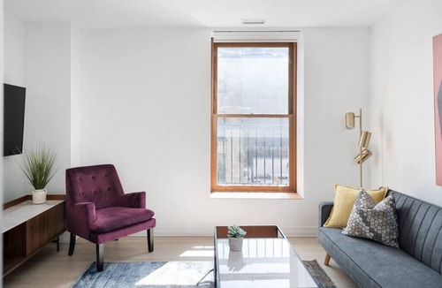 Old Montreal Apartment | Modern 1 BR 1BA in center of Old Mtl | St Paul St