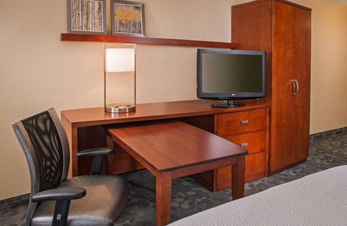 University Place Hotel | Modern 1 BR Suite Comfort Near Pavilion Pet-Friendly, Gym