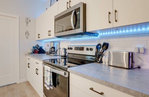 Central Okanagan House | Modern 2 Bedroom Rancher in Beautiful Lake Country