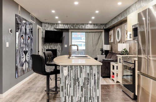 Downtown Edmonton Apartment | Modern 2BR Condo with secure parking and walking distance to Rogers Place