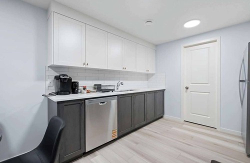Southwest Calgary House | Modern 2BR Suite Private Entry Spruce Meadows