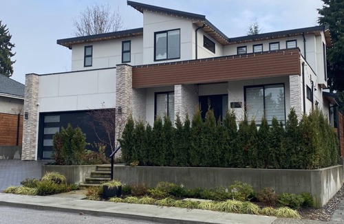 Uptown House | Modern 4 bedroom home in New Westminster