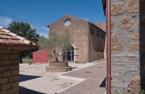 Civita Castellana Apartment | Modern 60 square meters: bedroom, living room, kitchen, sofa bed