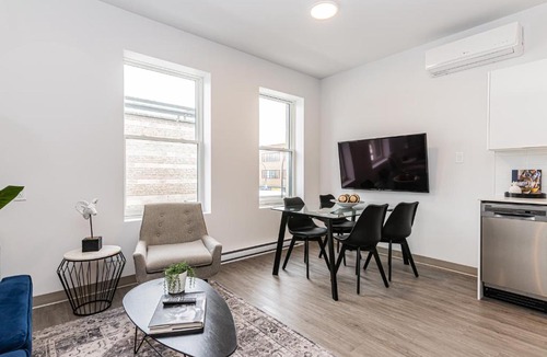 Plateau Mont Royal Apartment | Modern and New Studio in the Heart of the City by Den Stays