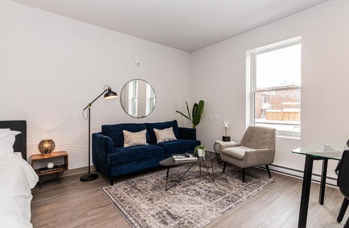 Plateau Mont Royal Apartment | Modern and New Studio in the Heart of the City by Den Stays