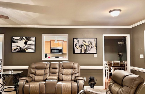 Johnston County House | Modern and Serene Charming One Story 3-Bedroom House in Smithfield, NC.