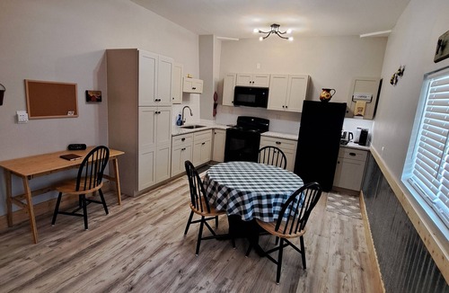 Carsley House | Modern Bunkhouse in a rural Virginia setting near Williamsburg & Smithfield