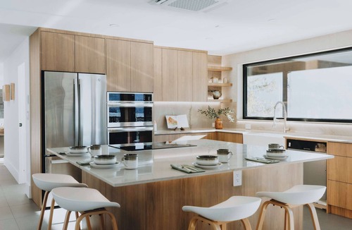 District of North Vancouver House | Modern Coastal Suite | Arms Nook | Ocean Retreat