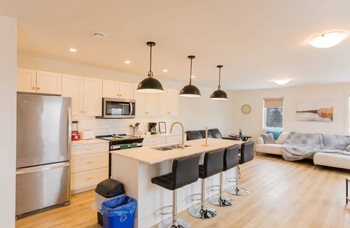 Hunter River House | Modern Condo at The Churchill