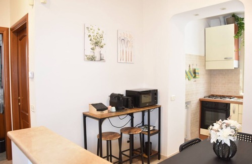 Quartiere XXIX Ponte Mammolo Apartment | Modern & Cozy Apartment with Private Garden + Parking | Near Metro
