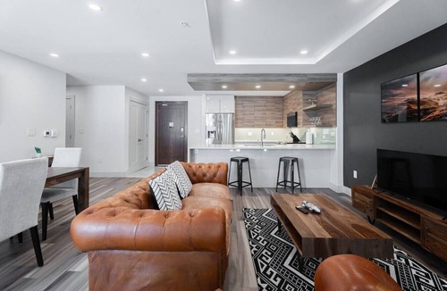 Downtown Halifax Apartment | Modern Downtown 2BD Suite w/Private Balcony, Gym & Citadel Hill Views