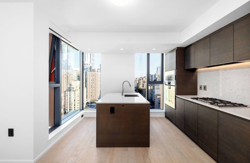 West End Apartment | Modern Dream Condo Downtown Vancouver