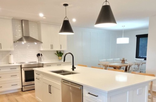Southeast Kelowna House | Modern Kelowna Rancher-Close to All Amenities-3 BDRM!!