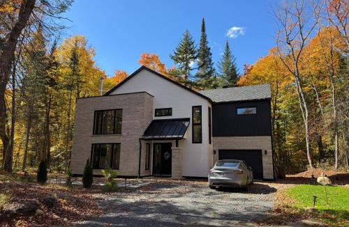 Lac Superieur Village Villa | Modern Luxury 4-Bedroom Home by Mont-Tremblant Ski Resort