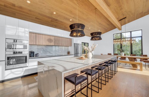 Beech Mountain House | Modern Luxury View Home with Sauna, Steam Room & Hot Tub