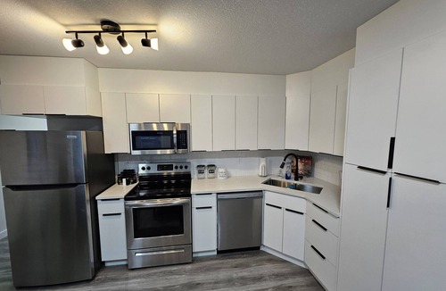Whyte ave House | Modern Newer Garage Suite Unit