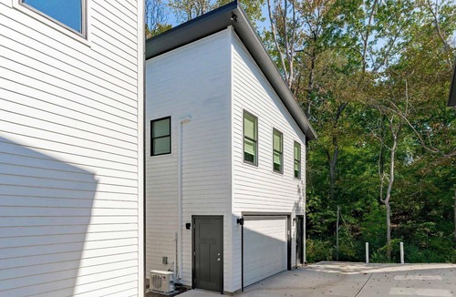 Durham Apartment | Modern Pet-Friendly Apartment in Downtown Durham