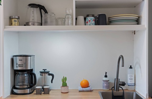Lower Lonsdale House | Modern, Quiet, Fully Furnished Suite in the Heart of Lower Lonsdale