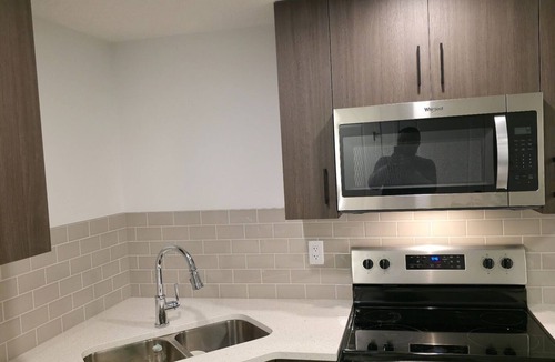 Southeast Calgary Apartment | Modern Retreat Central Location All the Comforts of Home