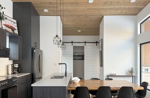 Wasagaming Cabin | Modern Riding Mountain Retreat