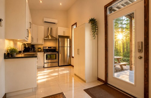 Cheneville House | Modern Riverfront Spa firepit 8 min Lac Simon