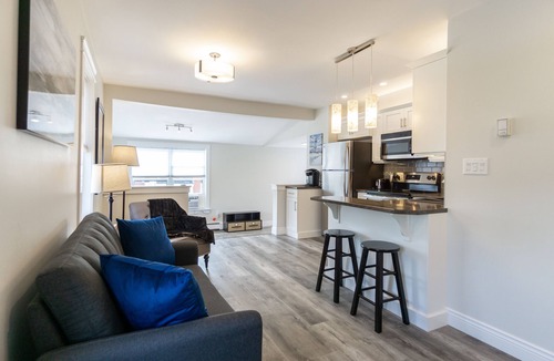 Charlottetown Apartment | Modern Suite - Walk to downtown Charlottetown - Private entry and parking