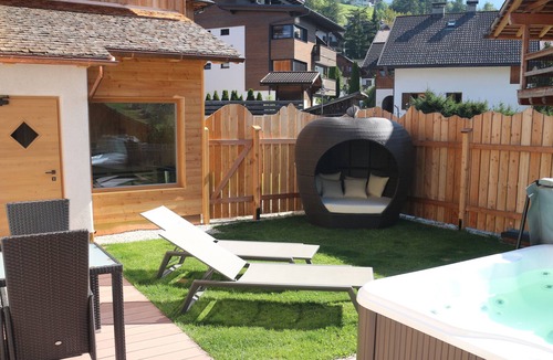 San Vigilio Apartment | Moltina with private sauna and jacuzzi