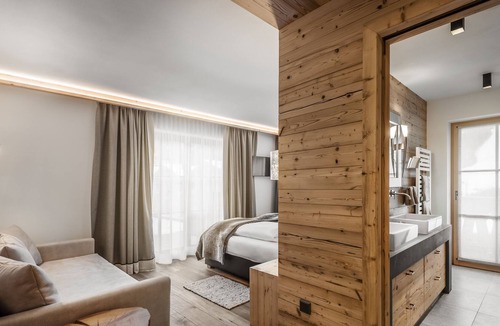 San Vigilio Apartment | Moltina with private sauna and jacuzzi