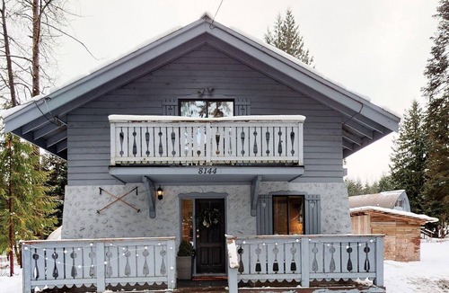 Alpine Meadows Cabin | Monthly Winter Whistler Cabin - Available for Christmas