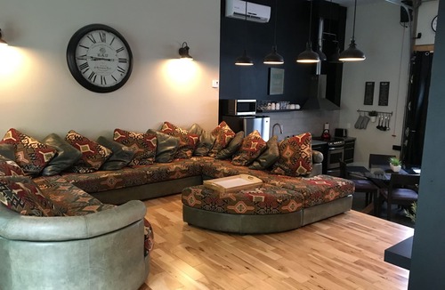 La Petite-Patrie Apartment | Montréal, Petite-Patrie : Bel et grand appartement avec stationnement