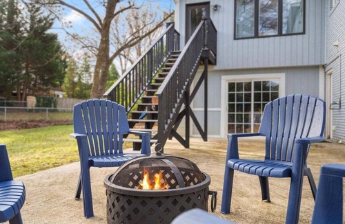 North Raleigh House | Most Sought-After Area! 4-BR w/Gym & Fire Pit!