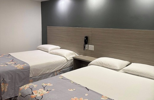 Laval Hotel | Motel Chez Nous