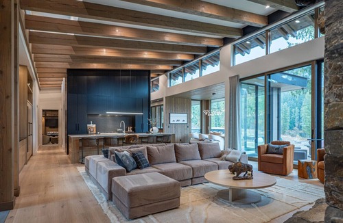 Revelstoke Ski Chalet | Mountain Lake Luxury Ski Chalet