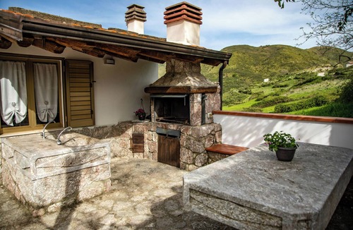 San Marco d'Alunzio House | Mountain retreat with views of Aeolian Islands
