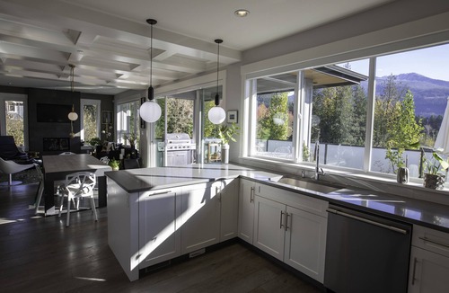 Squamish House | Mountain Serenity Meets Luxury