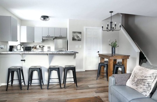 Harvie Heights Condo | Mountain View Condo Near Banff & Canmore