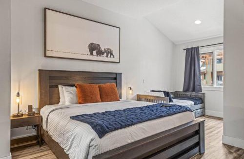Canmore House | Mountain View Penthouse with Pool and Hot Tub